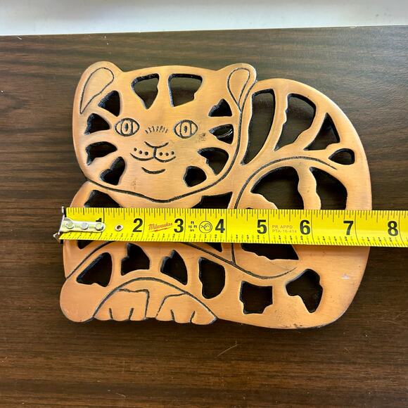 Vintage 1996 Cast Iron Cat Trivet – Copper Finish Metal Kitchen Décor - Picture 8 of 8